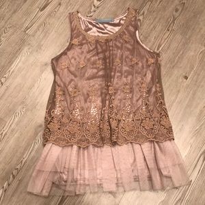 02 Collection Lace tank top